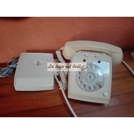 Antiguo teléfono beige